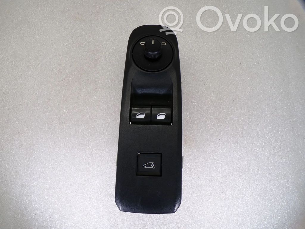 Opel Combo E Electric window control switch 