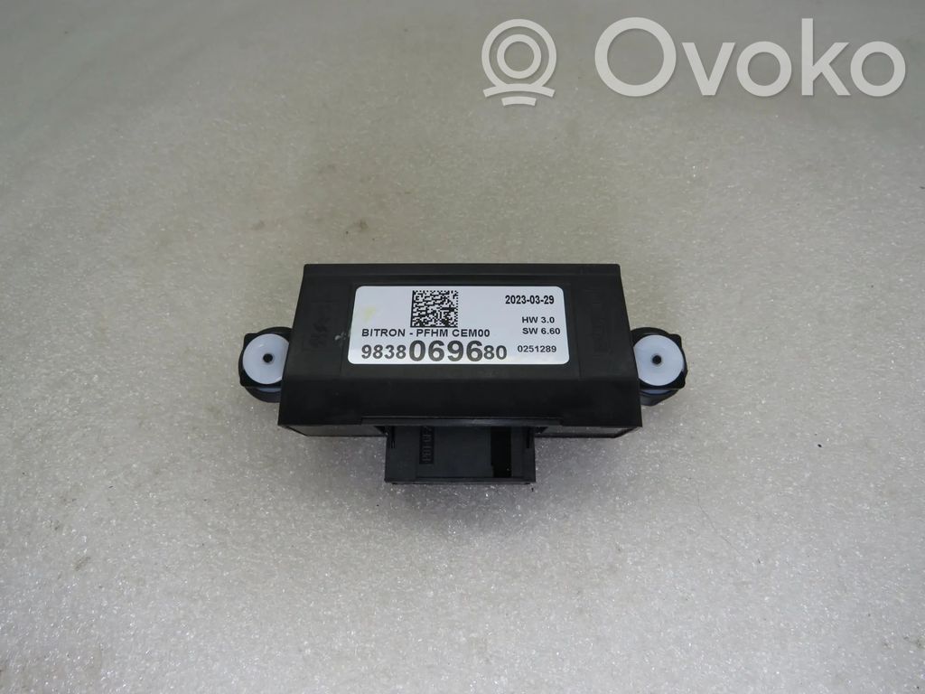 Unidad de control/módulo de la puerta   9838069680