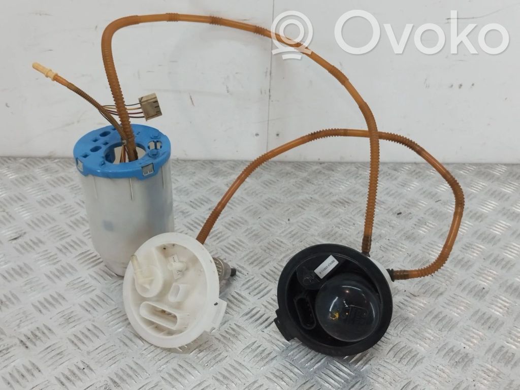 Porsche Cayenne (92A) Bomba interna de combustible 