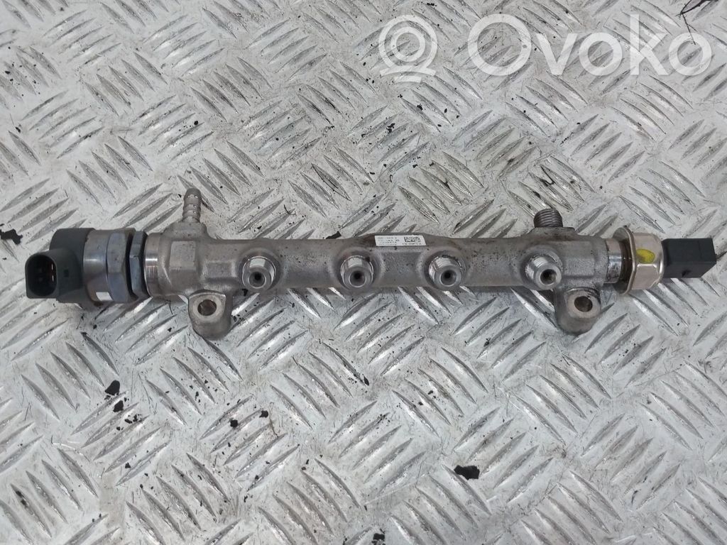 Volkswagen Golf VII Rampă alimentare injectoare 