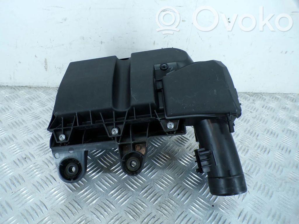 Opel Vivaro Obudowa filtra powietrza