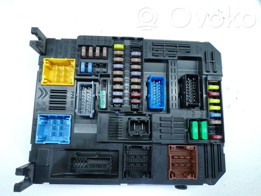 Opel Vivaro SAM control unit