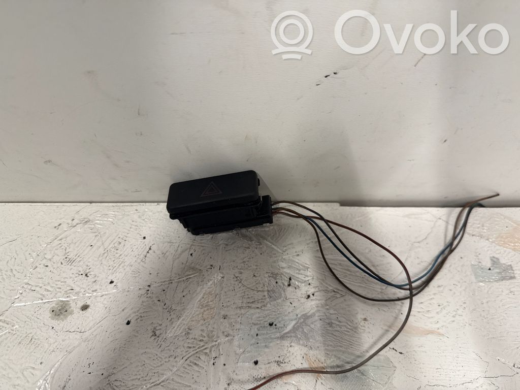 Schalter Warnblinkanlage   1378128,927488