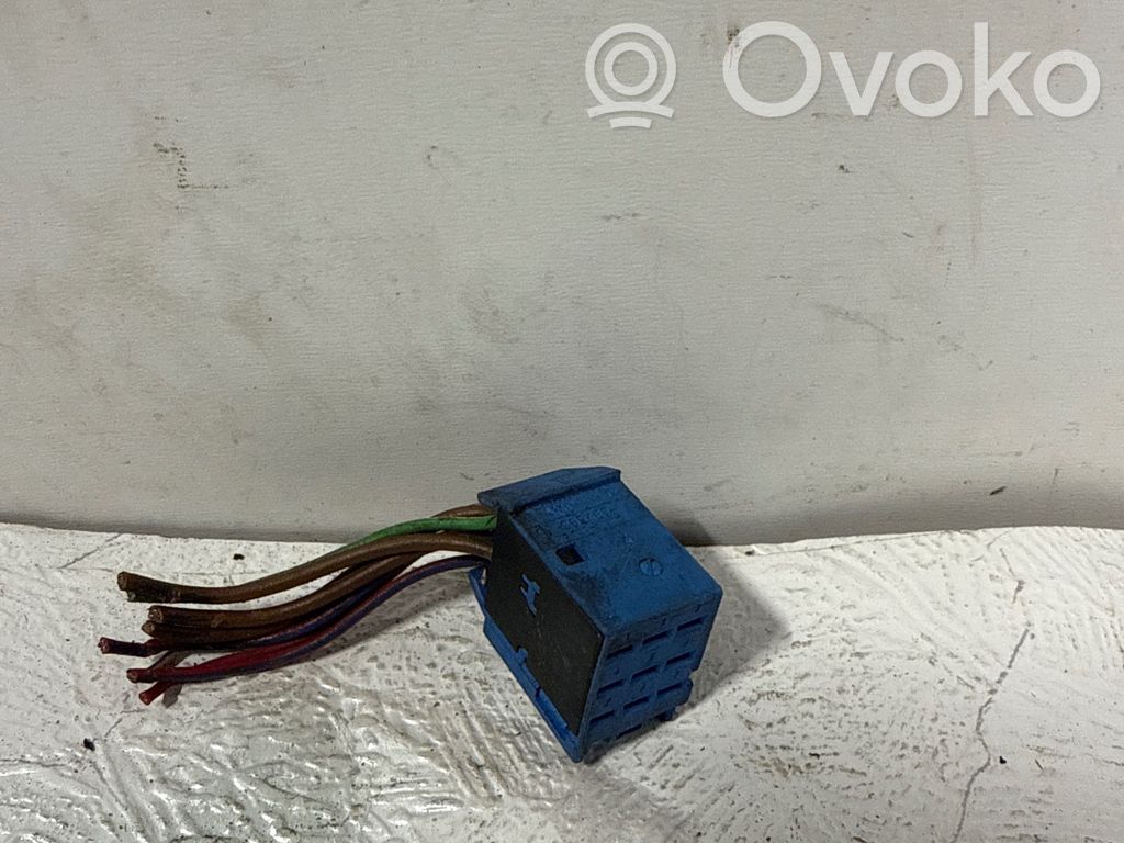 other engine part   967286