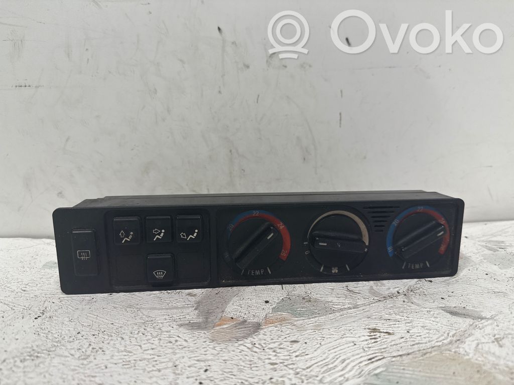 BMW 5 E34 Climate control unit 