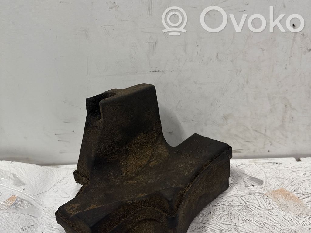 BMW 7 E38 Intake resonator 