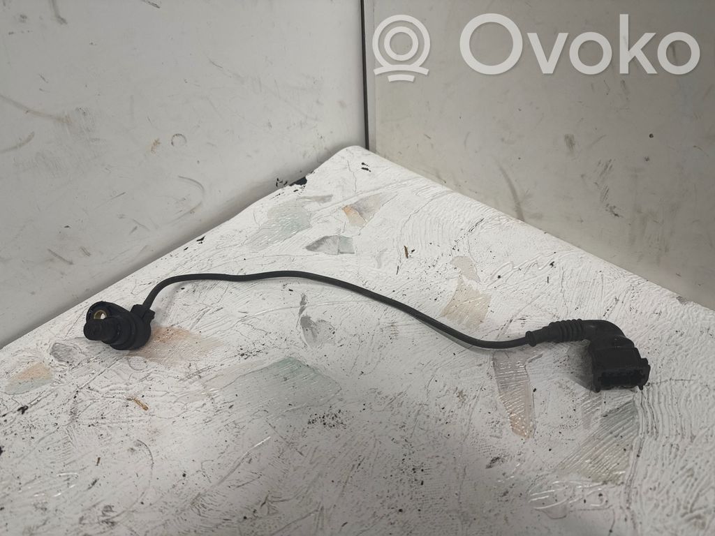BMW 5 E39 Camshaft position sensor 