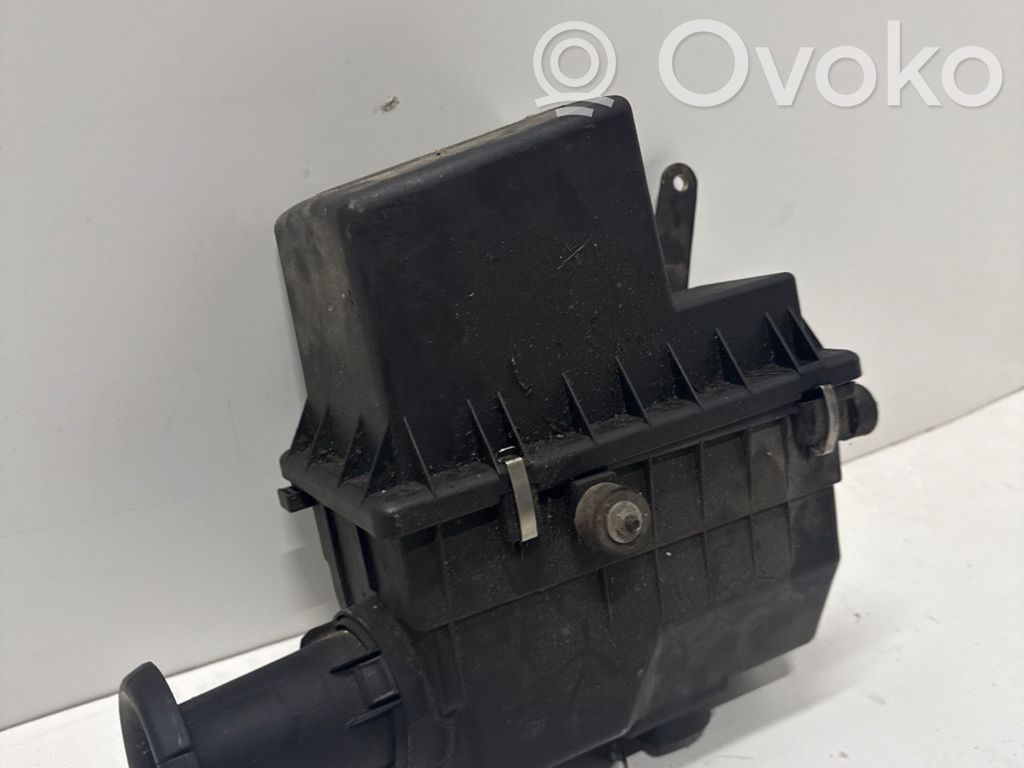 BMW 5 E34 Air filter box 