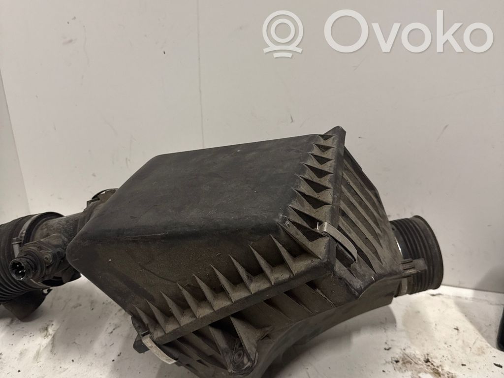 Air filter box   1707021