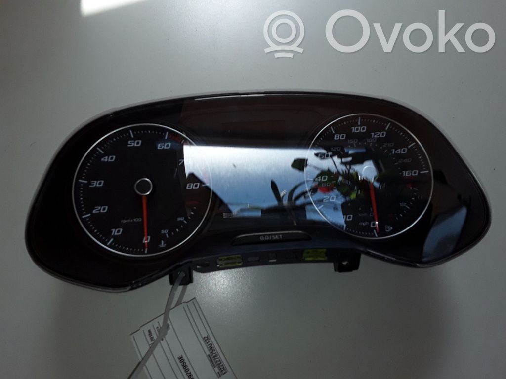 Seat Leon (5F) Speedometer (instrument cluster) 