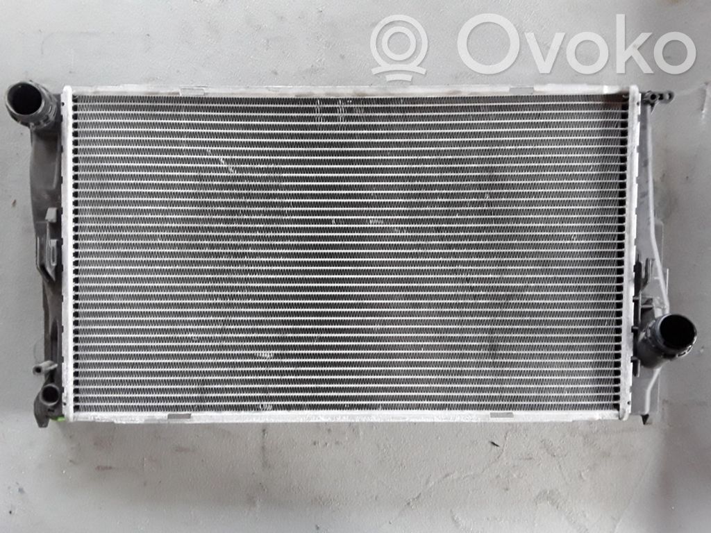 BMW X1 E84 Aušinimo skysčio radiatorius 