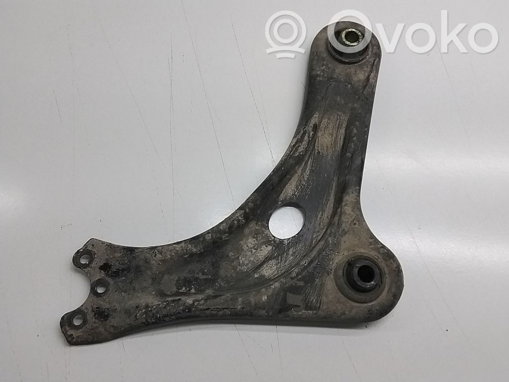 Peugeot 208 I Front lower control arm/wishbone 