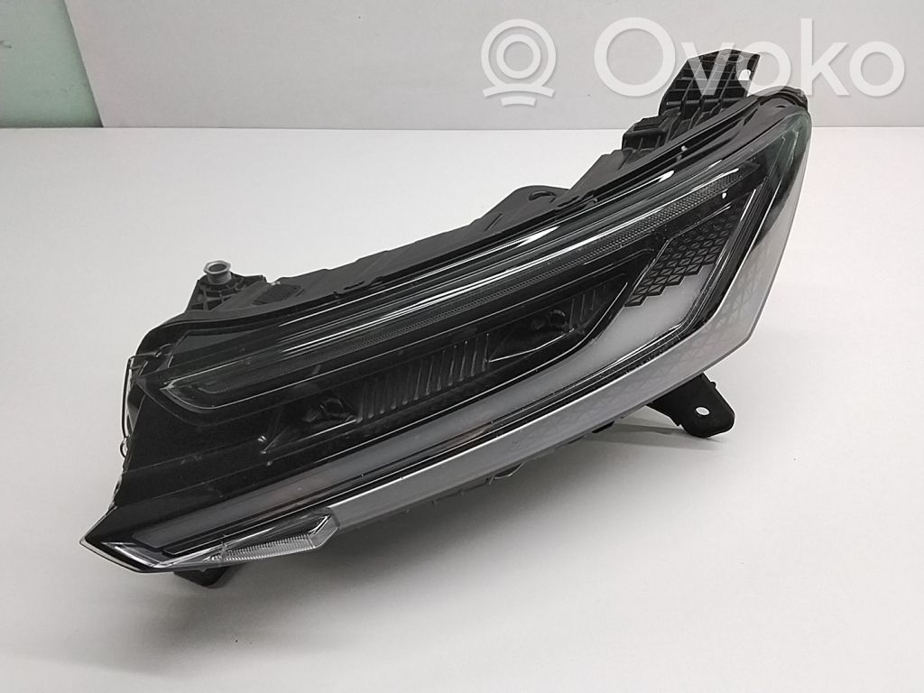 Headlight/headlamp   10240161
