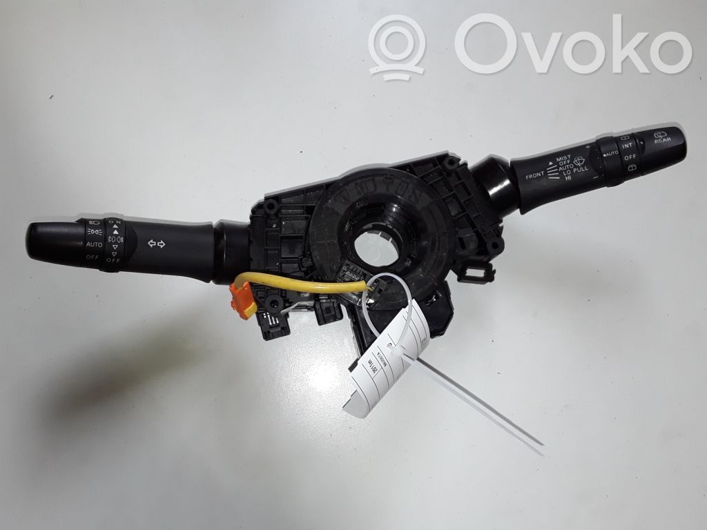 Mitsubishi ASX Interruptor/palanca de limpiador de luz de giro 