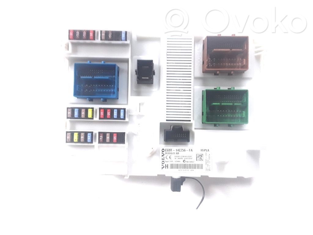 Volvo V70 Fuse module 