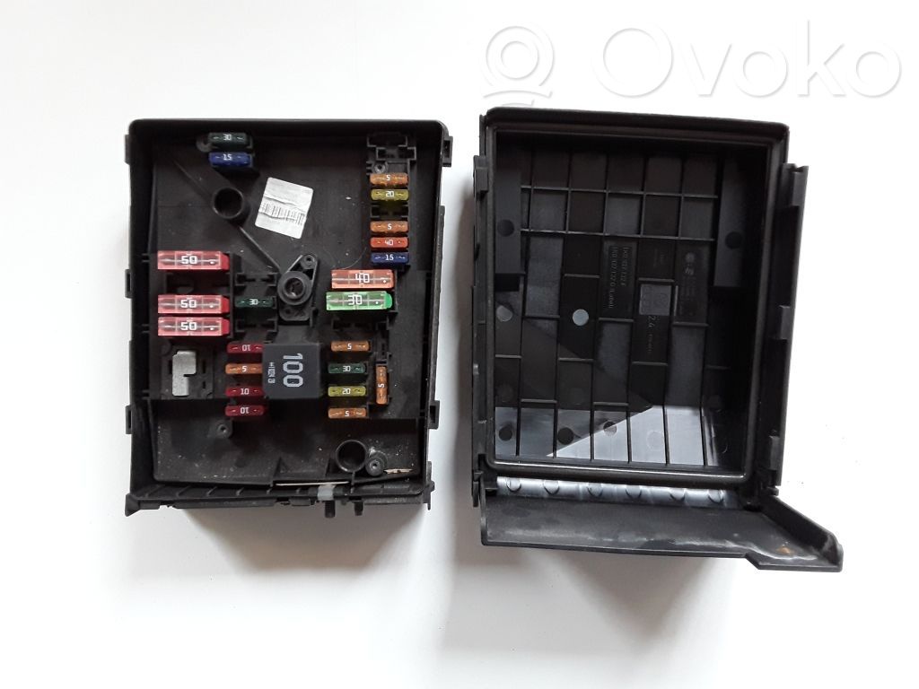 Skoda Yeti (5L) Fuse module 