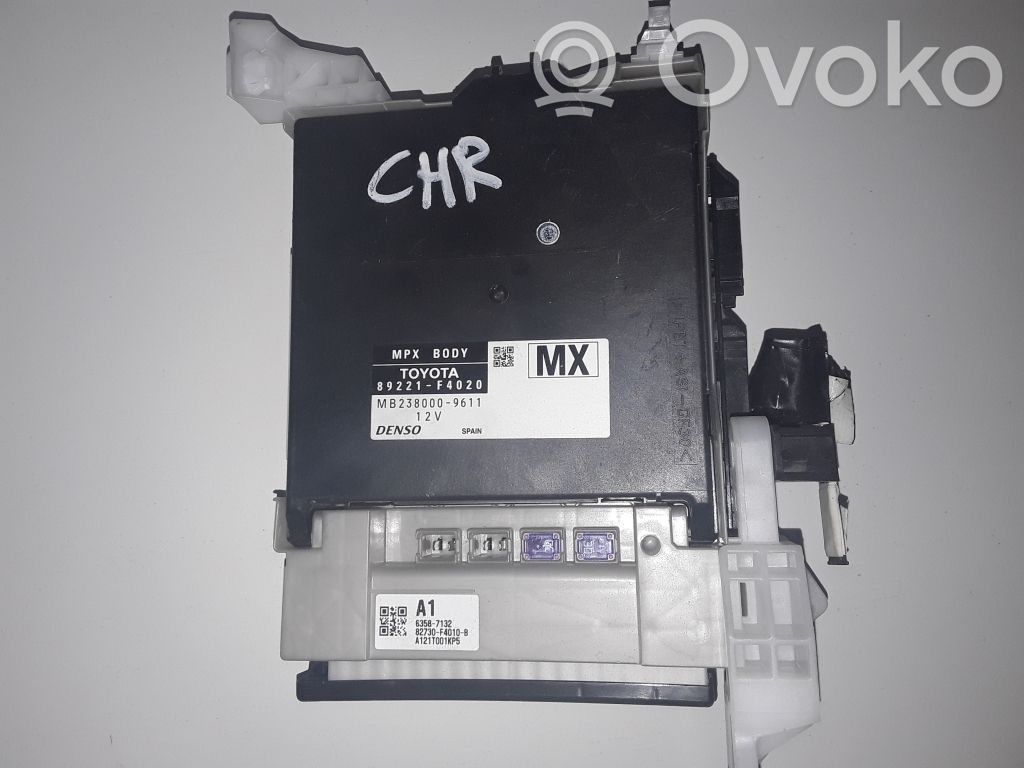 Toyota C-HR I Modul confort 