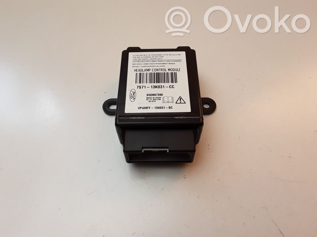 Ford Kuga II Light module LCM 