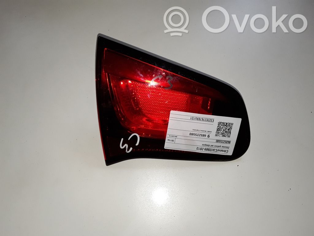 Citroen C3 Aizmugurējais lukturis pārsegā 