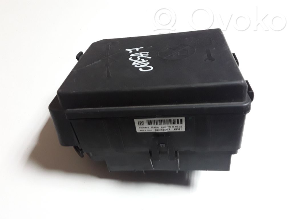 Opel Corsa E Fuse module 