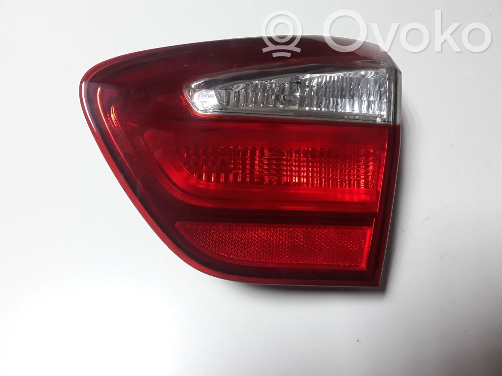 KIA Rio Takaluukun takavalot 