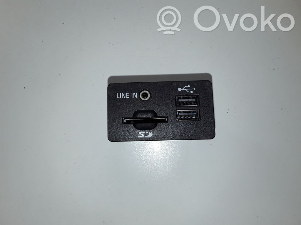 Ford Ranger Enchufe conector entrada auxiliar 