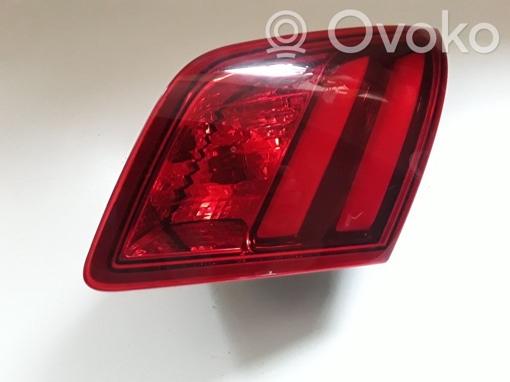 Peugeot 308 Takaluukun takavalot 