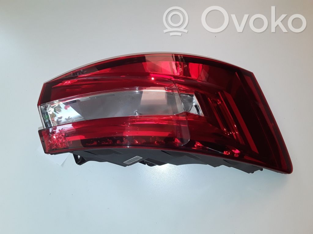 Skoda Superb B8 (3V) Rear/tail lights 