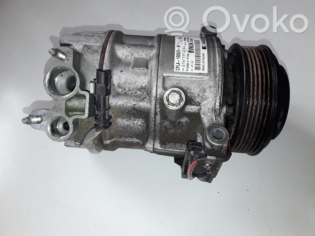 Jaguar XE Air conditioning (A/C) compressor (pump) 