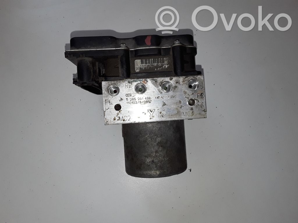 Toyota Verso-S Bomba de ABS 