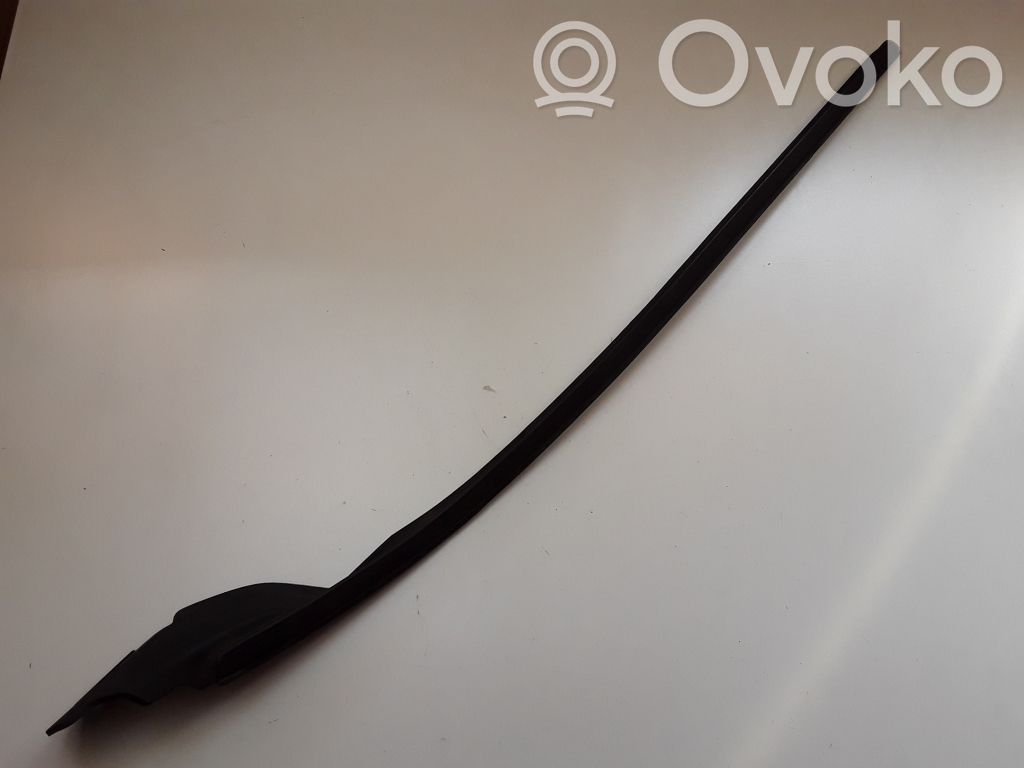 Volvo V40 Windshield trim 
