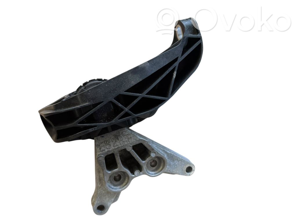 Engine mount bracket   EB2PT