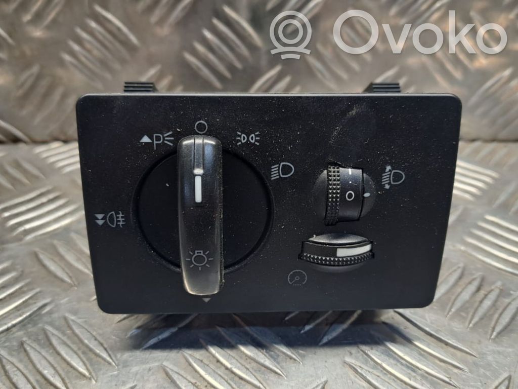 Light switch   7M5T13A024AA,04069700