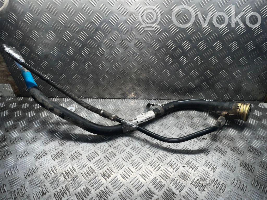 BMW X5 E53 Tubo e bocchettone per riempimento serbatoio del carburante 