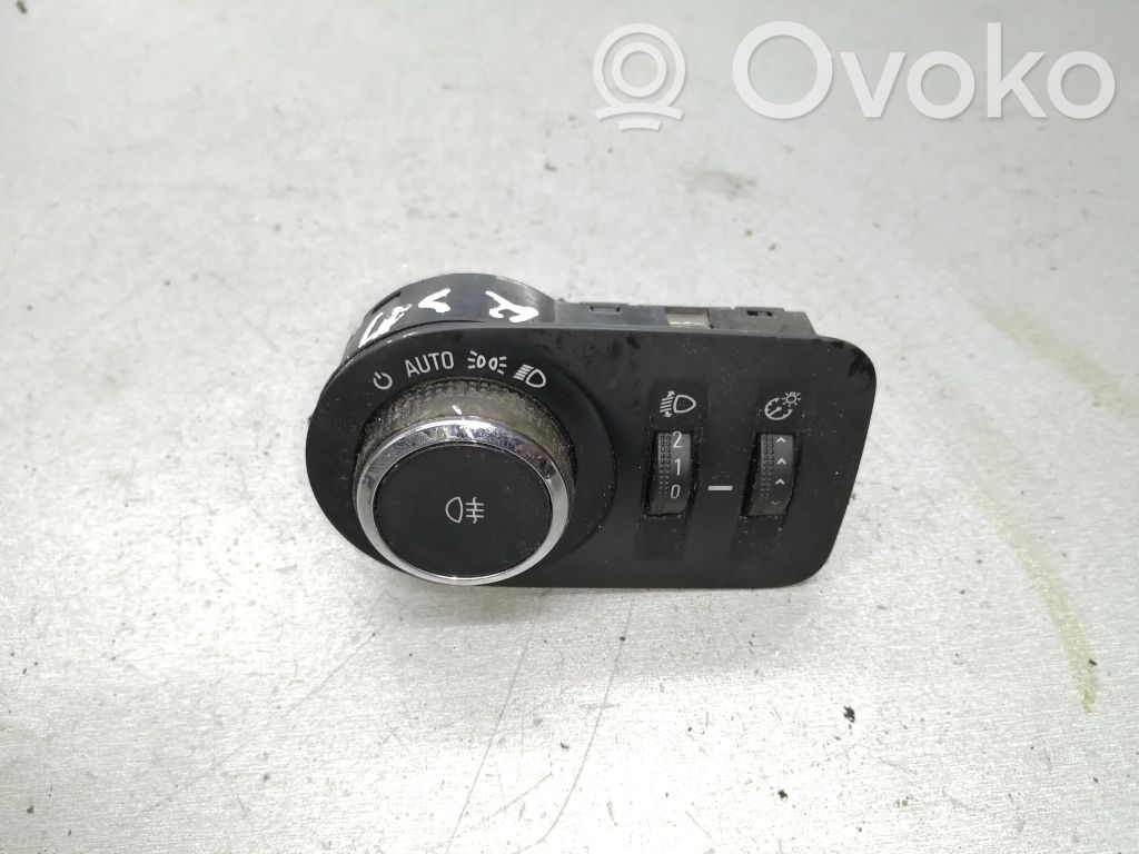 Opel Corsa D Interrupteur d’éclairage 