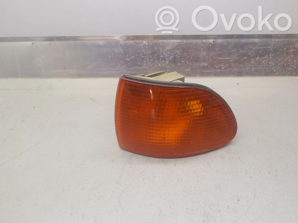 BMW 7 E38 Front indicator light 