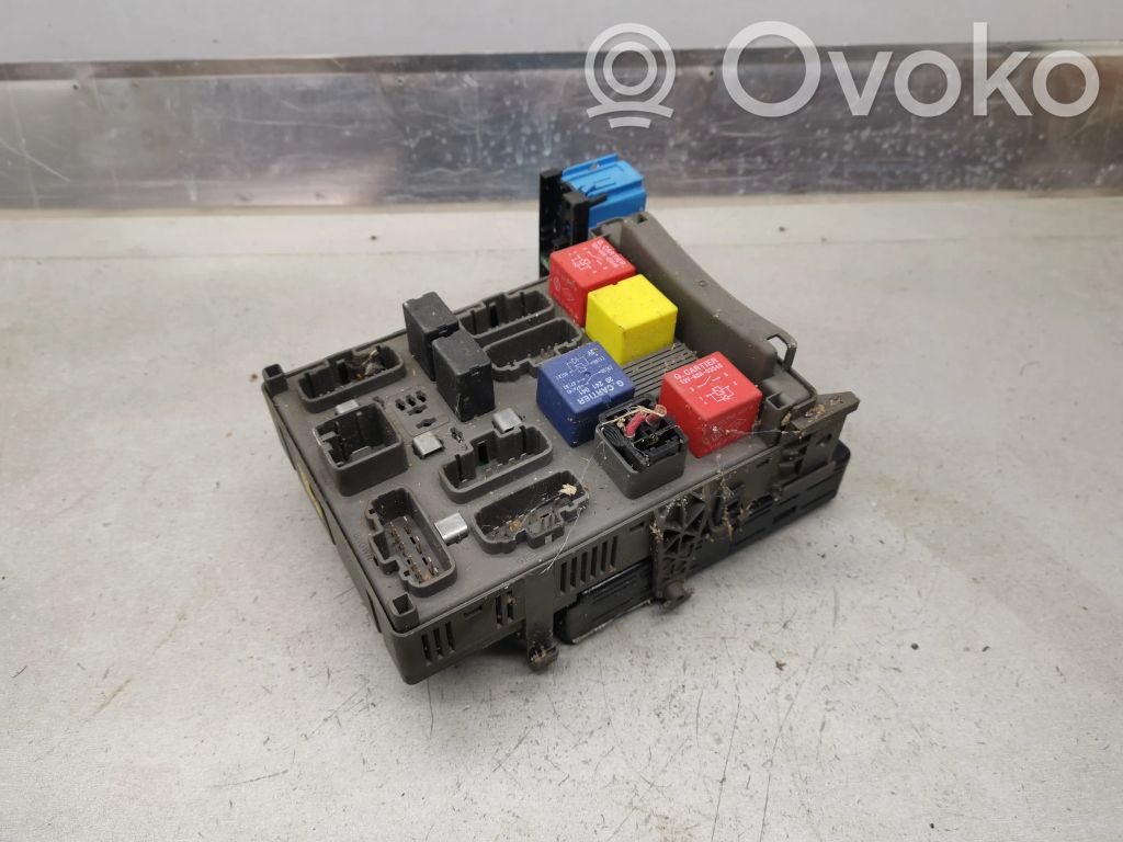 Renault Laguna II Módulo de fusible 