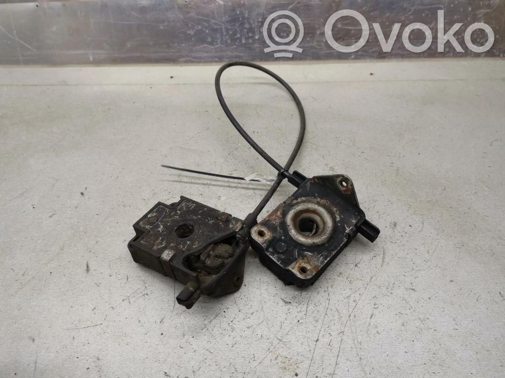 Engine bonnet/hood lock/catch