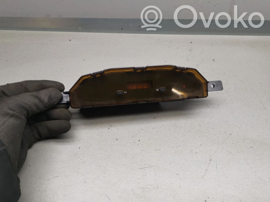 Часы   2G04