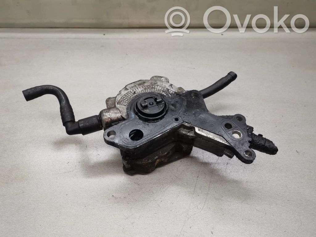 Volkswagen PASSAT B6 Polttoaineen ruiskutuksen suurpainepumppu 