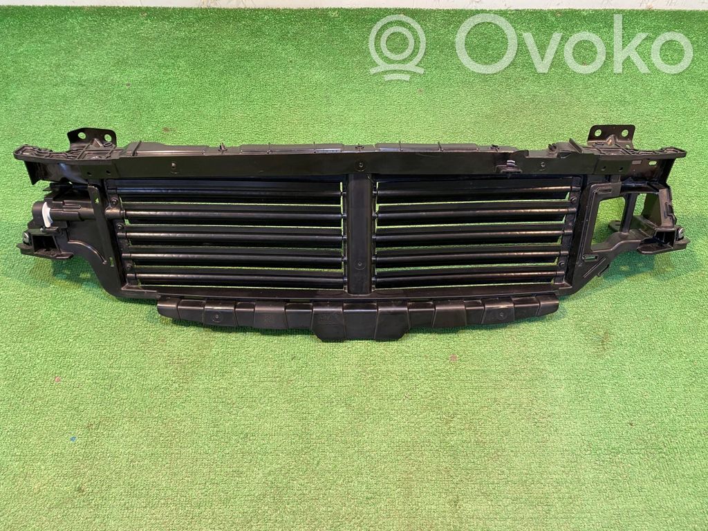 Volvo XC60 Kühlerverkleidung 