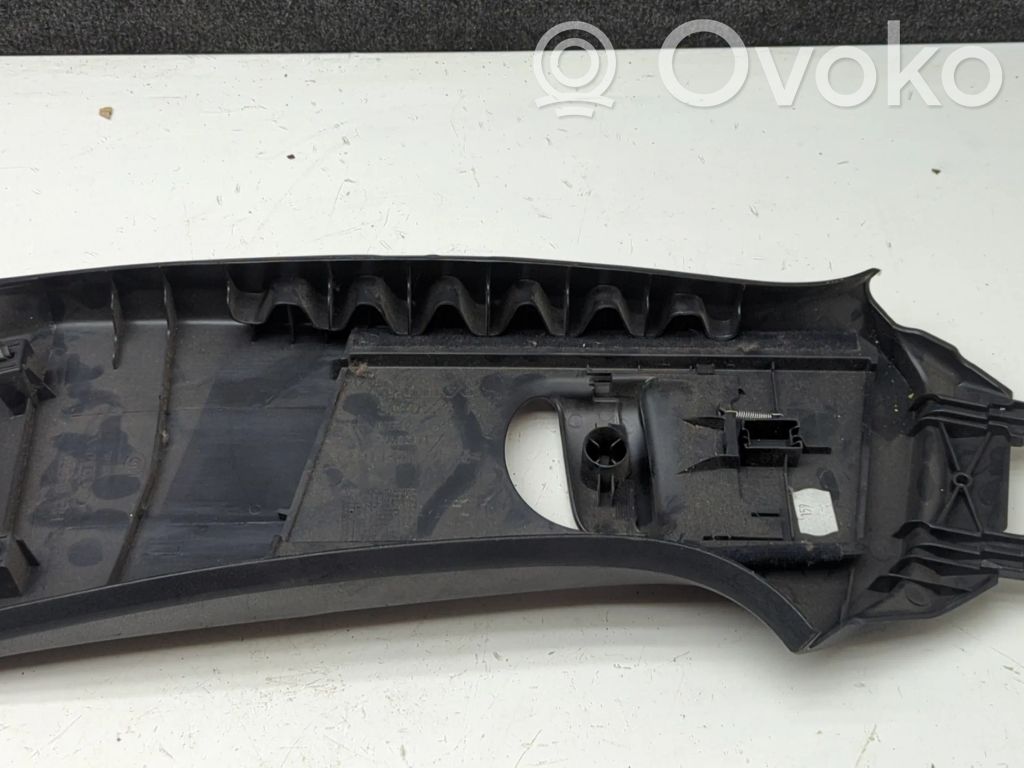 Volvo V40 (B) pillar trim (top) 