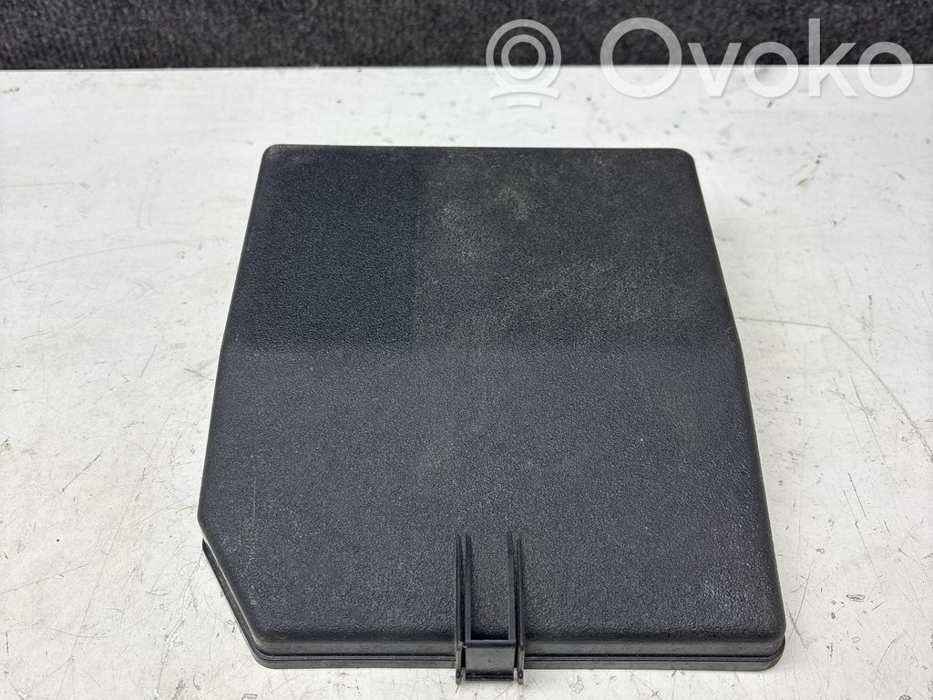 Mitsubishi Outlander Coperchio scatola dei fusibili 