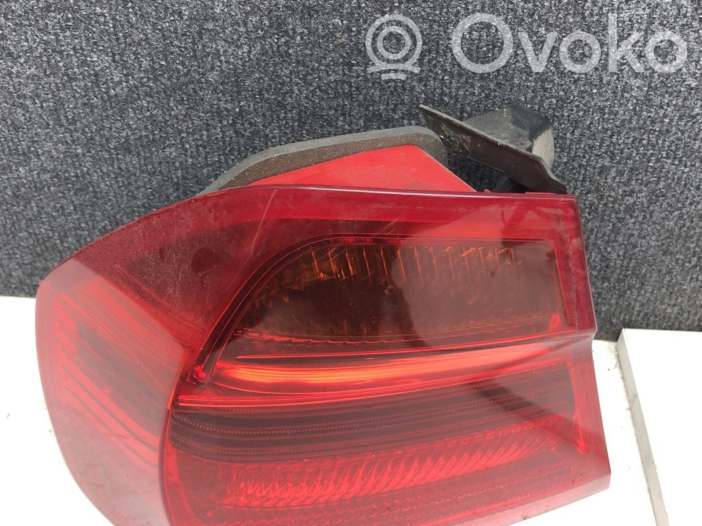 BMW 3 E90 E91 Aizmugurējais lukturis virsbūvē 