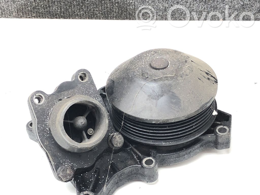 BMW 5 E60 E61 Pompe de circulation d'eau 