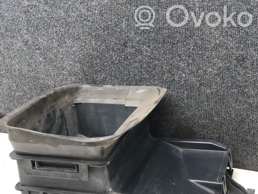 Renault Captur Oro paėmimo kanalo detalė (-ės) 
