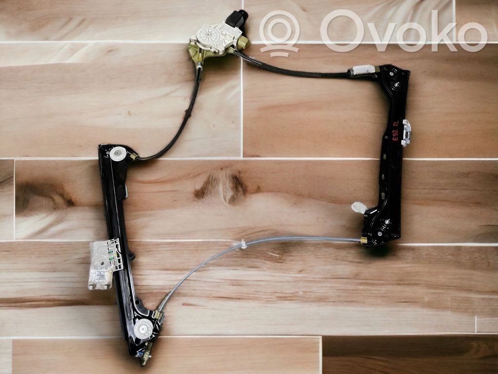BMW 3 E92 E93 Front door window regulator with motor 