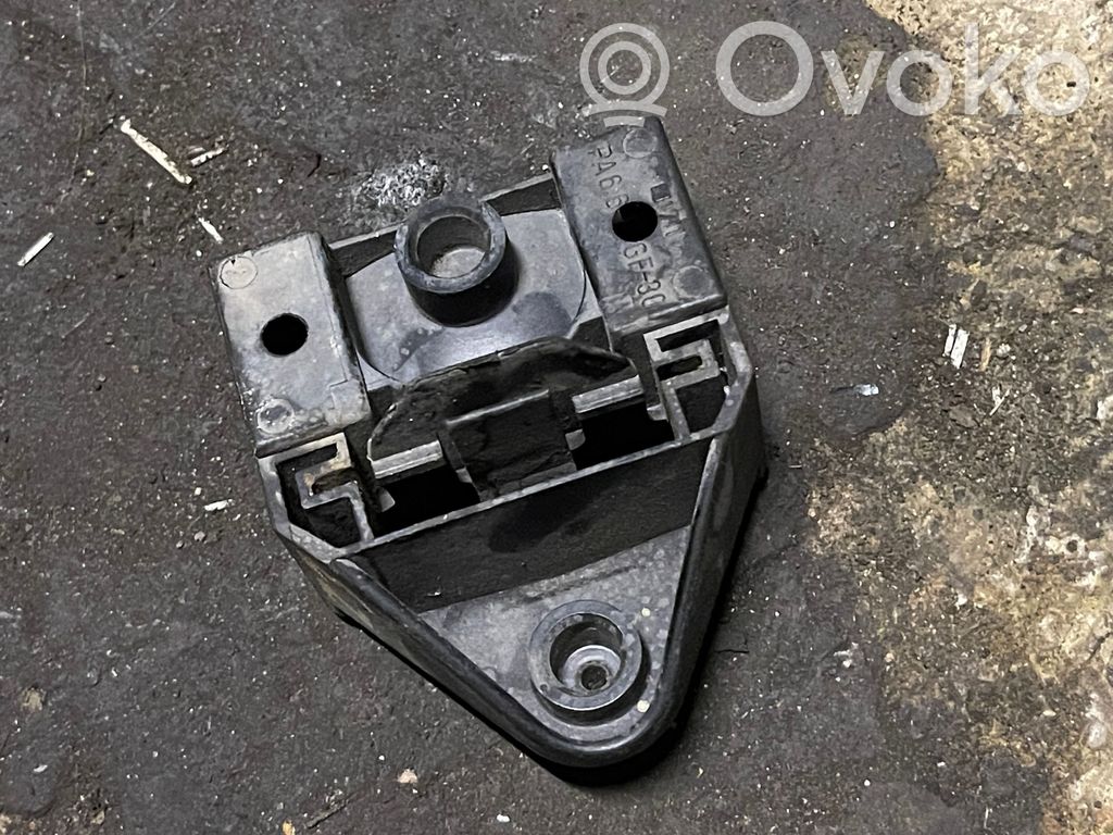 BMW Z3 E36 Radiator mount bracket 