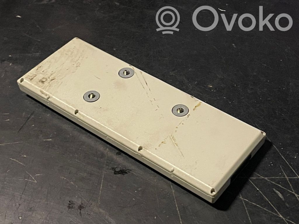 BMW 7 E65 E66 Aerial antenna amplifier 
