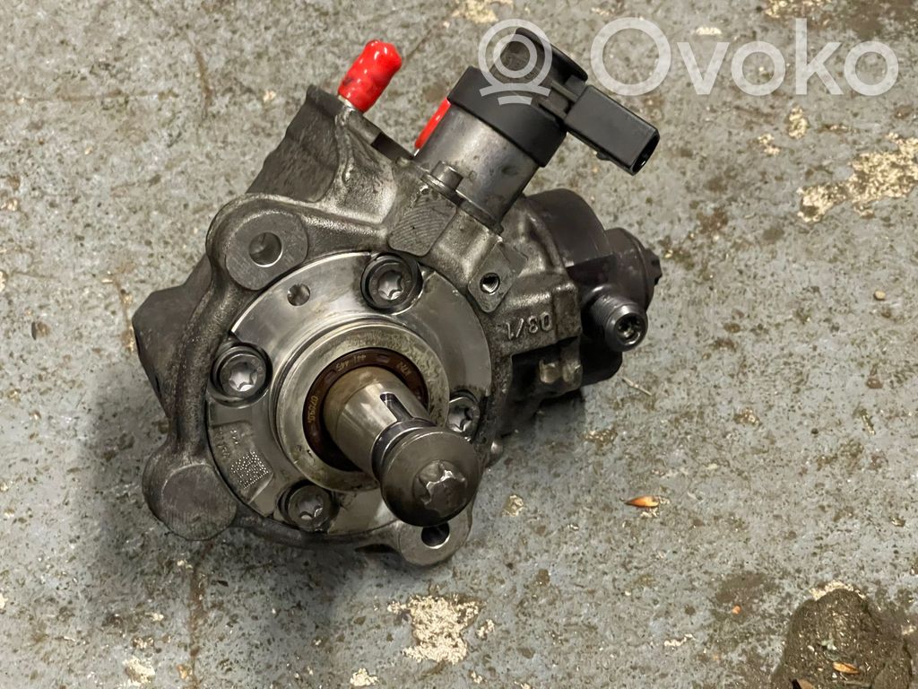 BMW 1 E82 E88 Fuel injection high pressure pump 